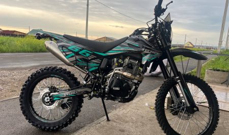 Кроссовый мотоцикл Sycmcc 66 300 cc: Бескомпромиссная мощь и управляемость